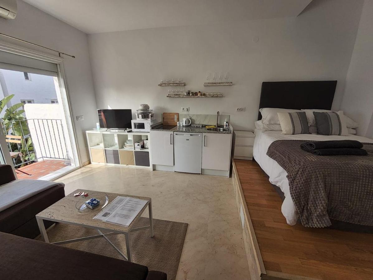 Tranquility Studio Apartment Malaga Exterior photo