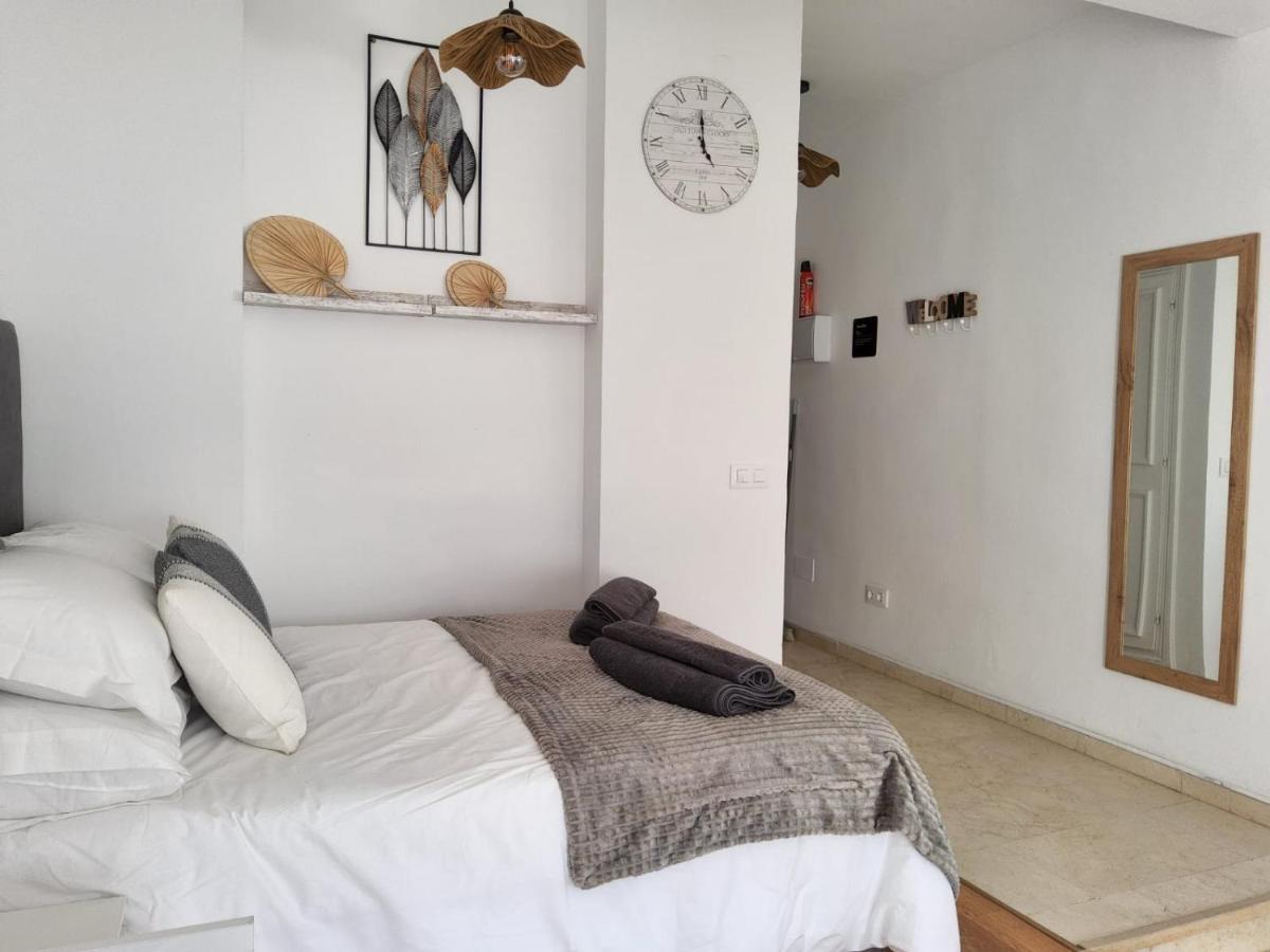 Tranquility Studio Apartment Malaga Exterior photo