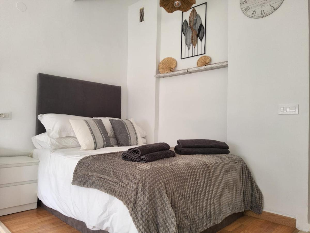 Tranquility Studio Apartment Malaga Exterior photo