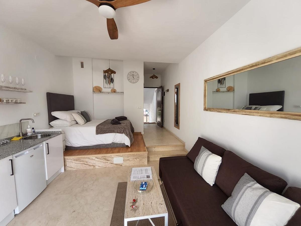 Tranquility Studio Apartment Malaga Exterior photo