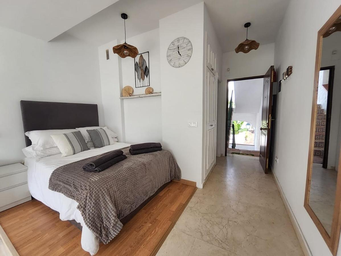 Tranquility Studio Apartment Malaga Exterior photo