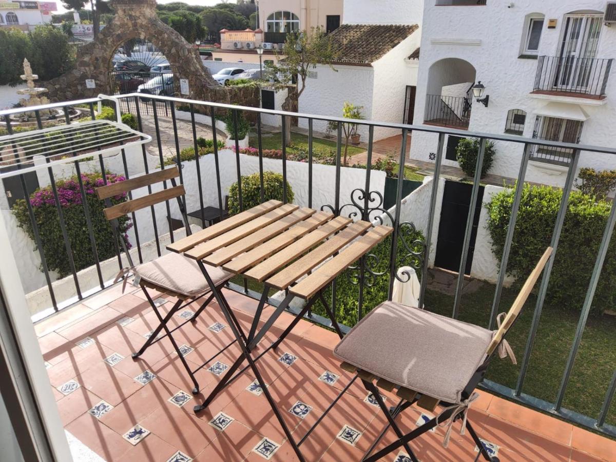 Tranquility Studio Apartment Malaga Exterior photo