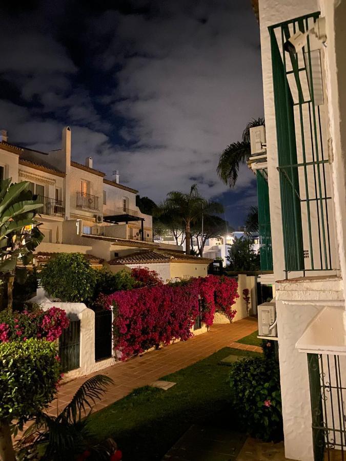 Tranquility Studio Apartment Malaga Exterior photo