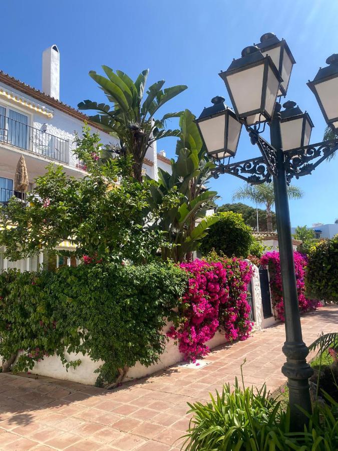 Tranquility Studio Apartment Malaga Exterior photo